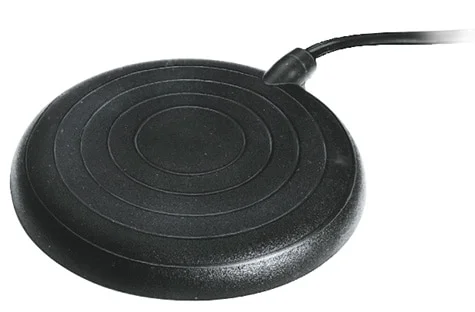 Single-pedal foot switch