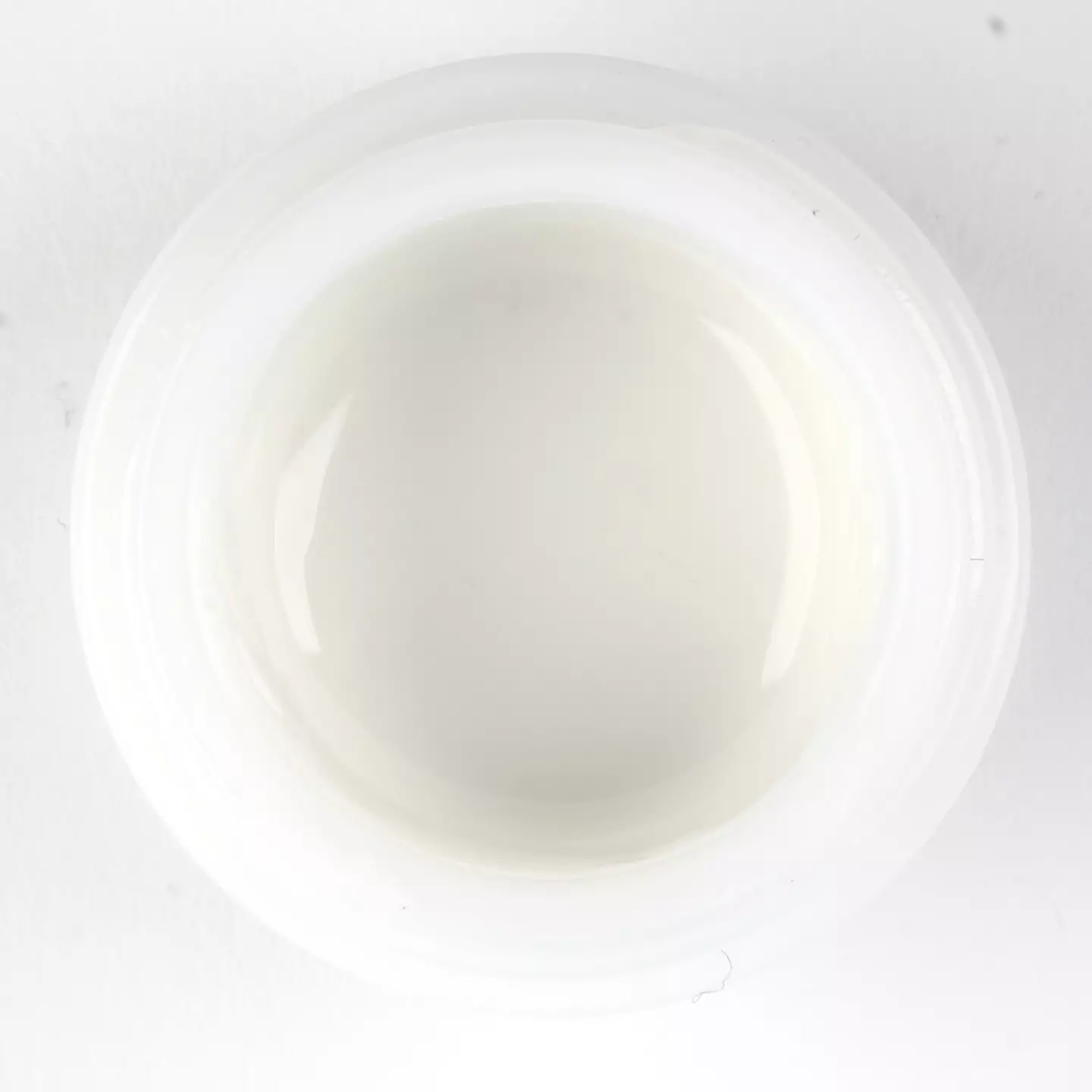 GC Initial IQ, LP ONE, Enamel Effect Shade 2 - White, 4g, L-2