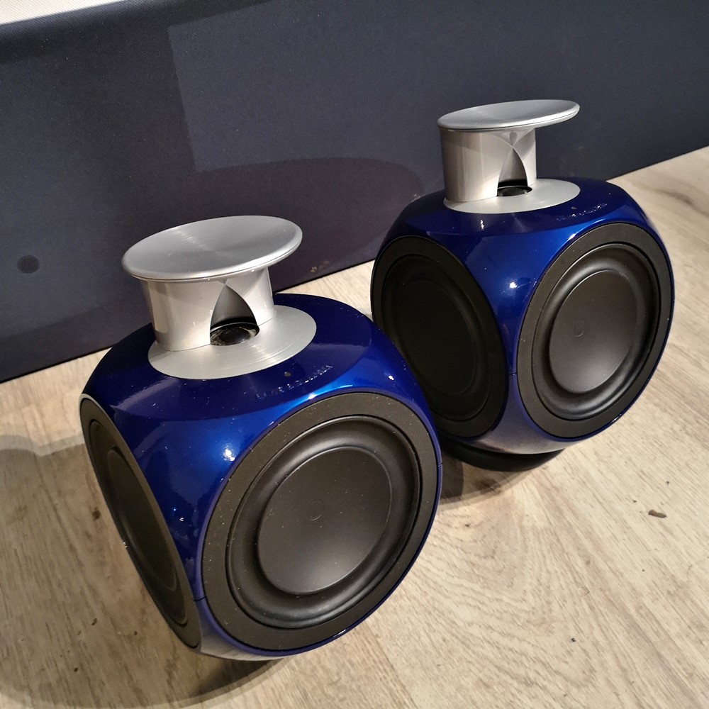 Beolab 3 MK2 - Limited Blue Metallic Edition - Including Beolab 3 MK2 - Limited Blue Metallic Edition - Including