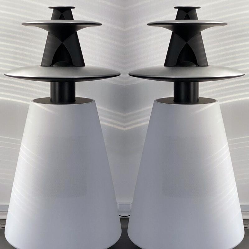 ​Bang & Olufsen BeoLab 5 - White fronts