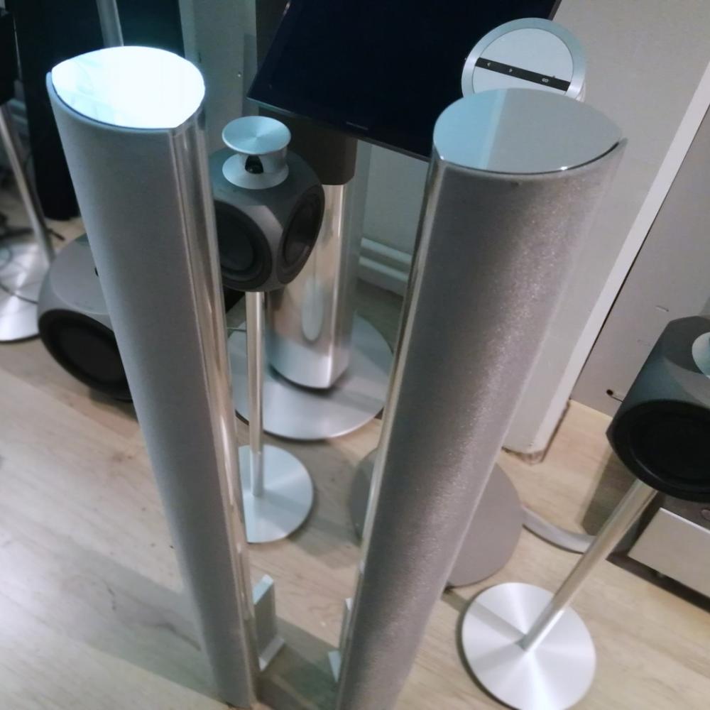 Beolab 6000 - Sisältää seinäkiinnityksen