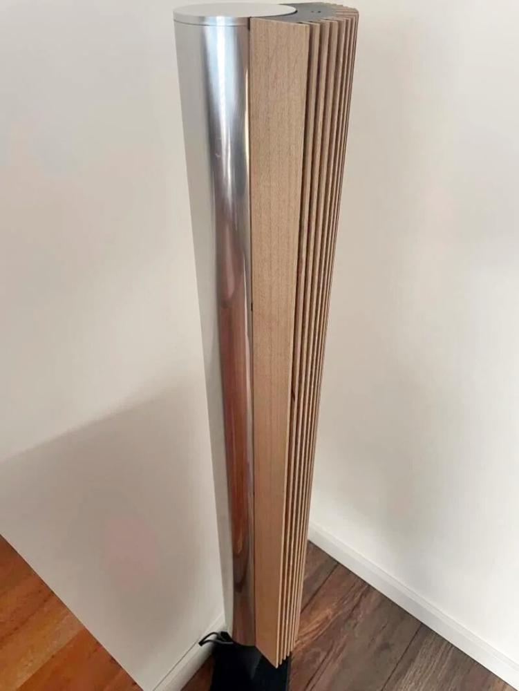 Beolab 8000 - Luonnonvärinen tammipuinen kansi