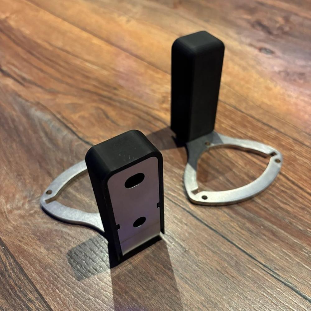 BeoLab 6000/6002 -kaiuttimen seinäkiinnike