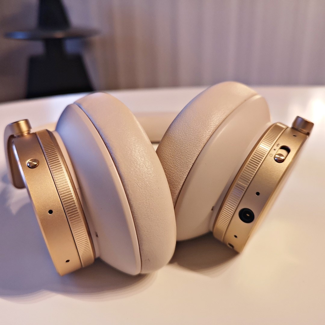 B&O Beoplay H95 wireless headphones - unused in original box