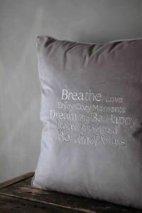 Majas Kudde, Breathe & Enjoy Life