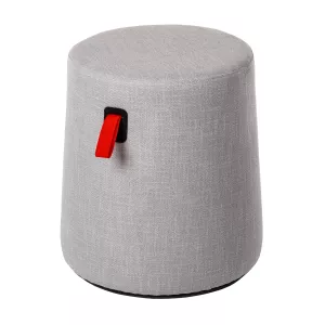 Easy sittpuff från Elj som är klädd i ljusgrå tyg och är en aktiv sittmöbel.