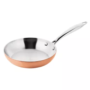 Stekpanna 20 diameter cm av 3-ply med koppar utsida och insida i rostfritt.