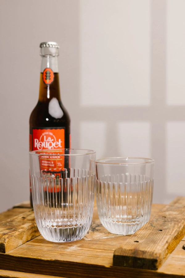 Ouessant glas 34 cl från La Rochère i en miljö.