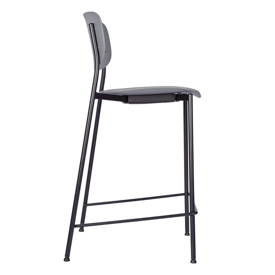 Greenwich barstol från Global med låg sitthöjd och i svart/grå.