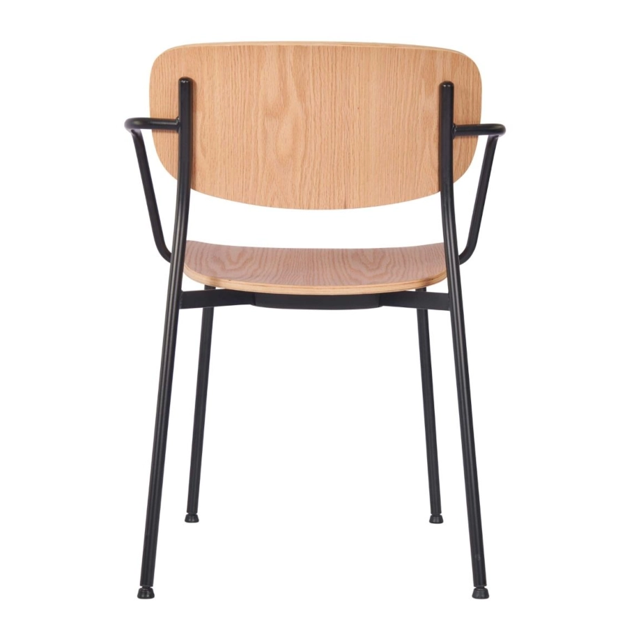 Greenwich karmstol i svart/ekplywood från Global.