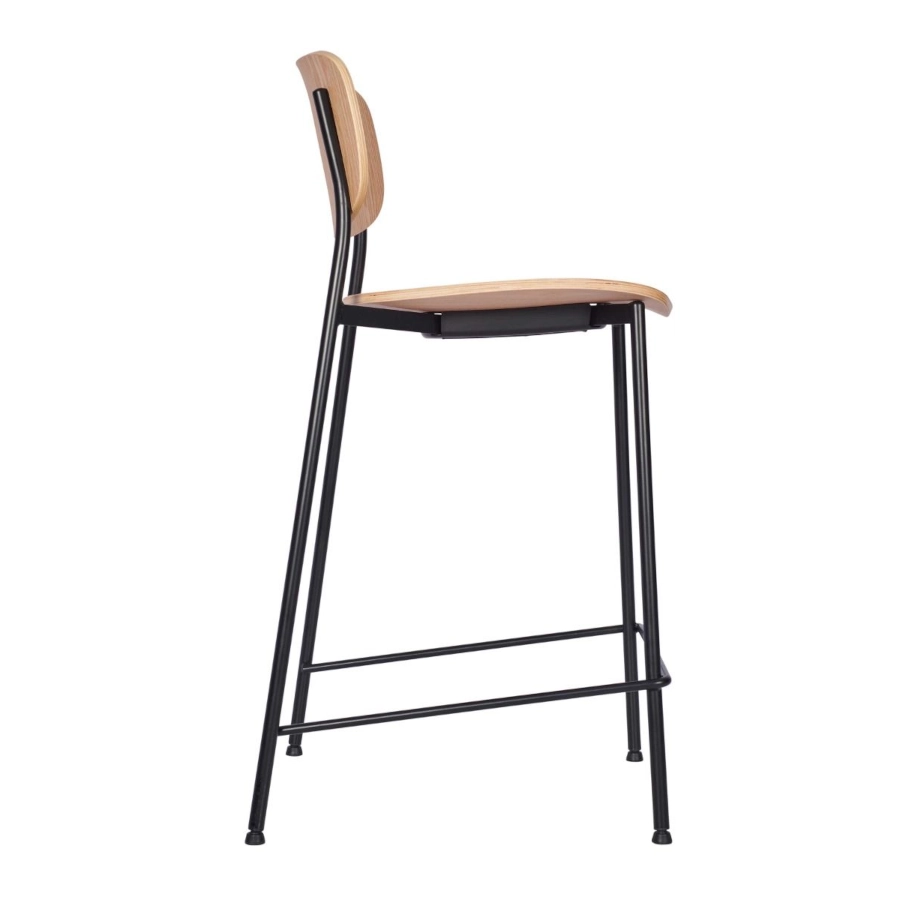 Greenwich barstol i svart/ekplywood från Global och med låg sitthöjd.
