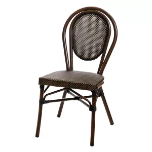 Rennes stol från Xirbi som är stapelbar i mörk brunt med svart/brun textilene.