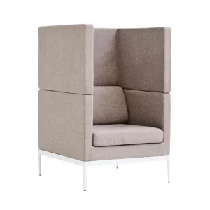 Bergamo fåtölj med hög rygg från Lotus Furniture.