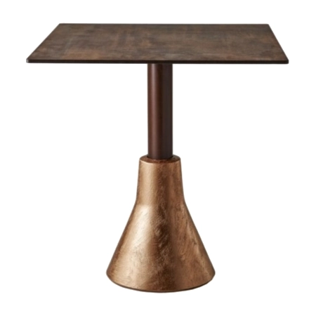 Big Foot Special bordsstativ med cementfot och stålpelare från Sedex ihop med en bordsskiva.