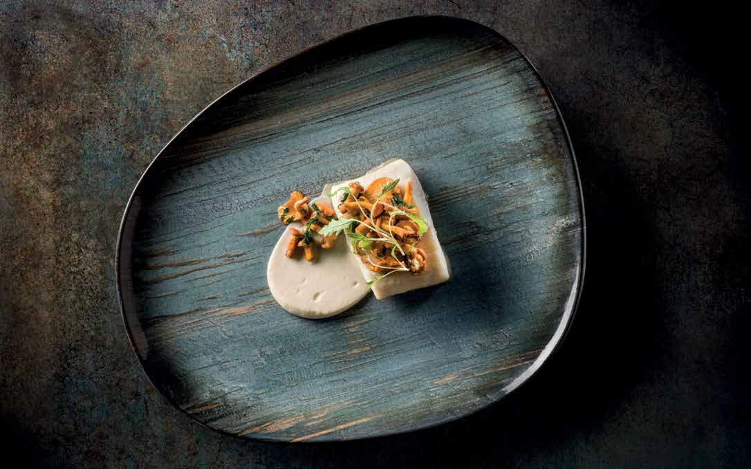 Madera Vago oval tallrik från Bonna.