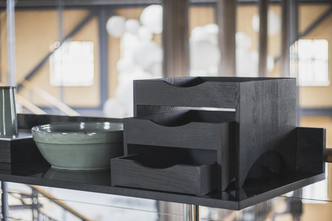 Display set som har 3 lådor i svart från Select Concept.