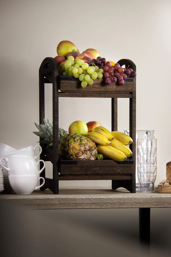 Ställning i kastanjebrunt från Select Concept med stapelbara GN 1/2 trälådor.