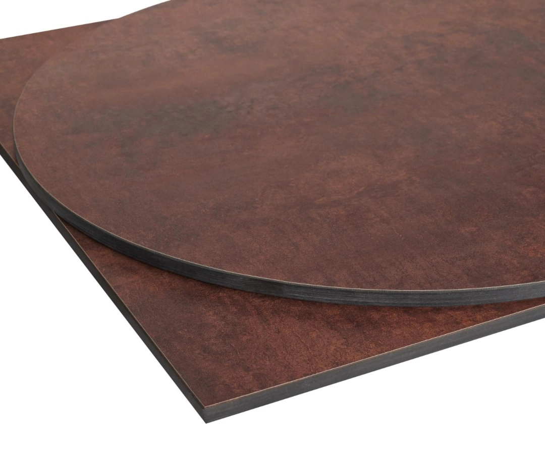 Bordsskiva av kompaktlaminat från Global i brons antracit.