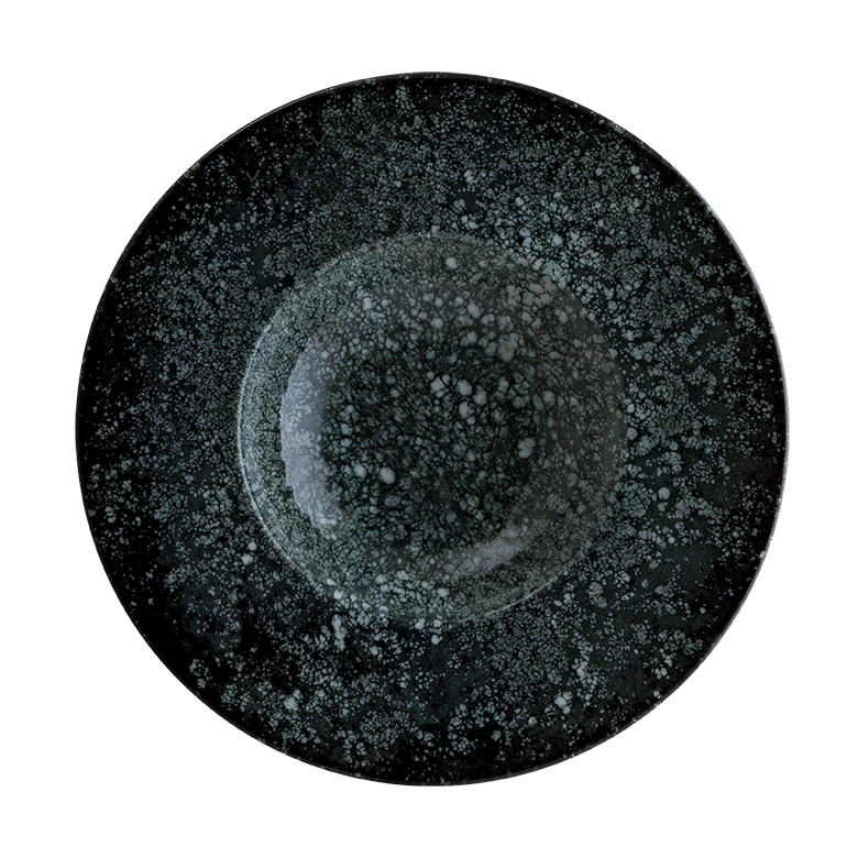 Cosmos Black Banquet djup tallrik 28 diameter cm från Bonna.