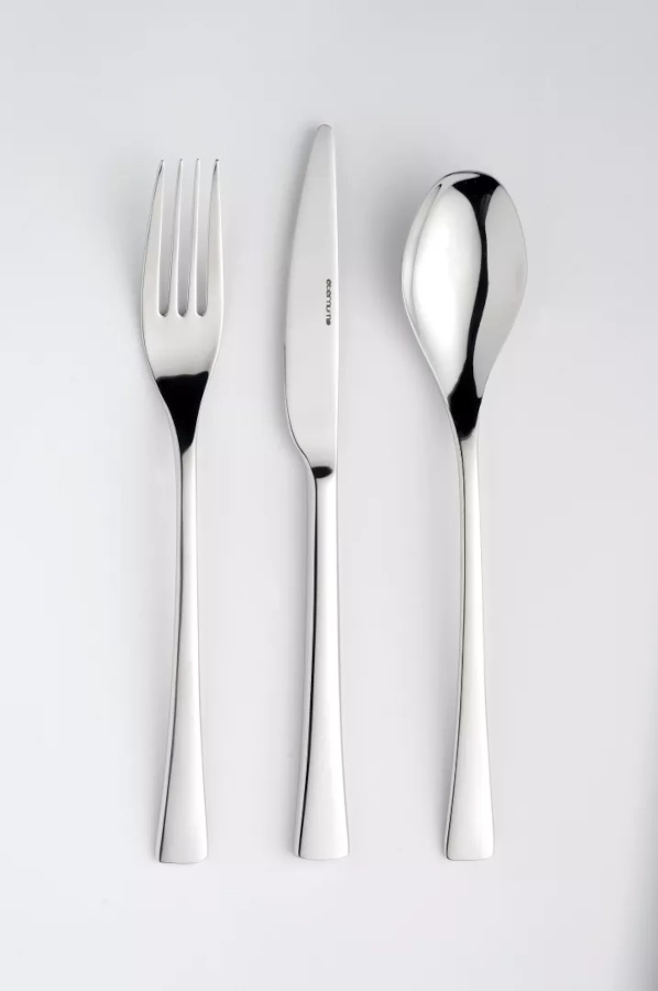 Curve bestick från Eternum.