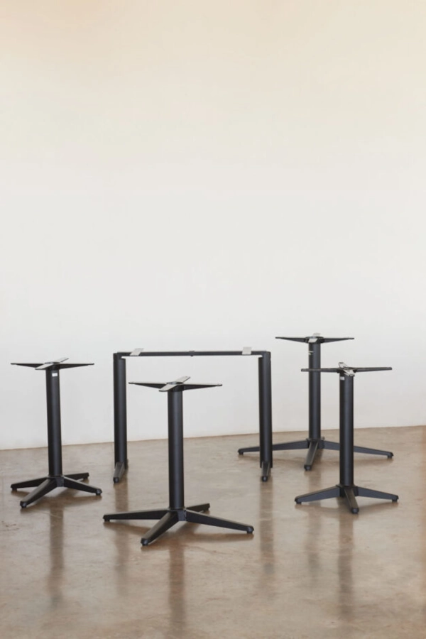 Trail bordsstativ från Norock som är självstabiliserande och självjusterande.