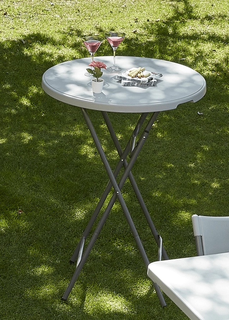 Hamlet fällbart ståbord 80 diameter cm från Resol i en miljö.