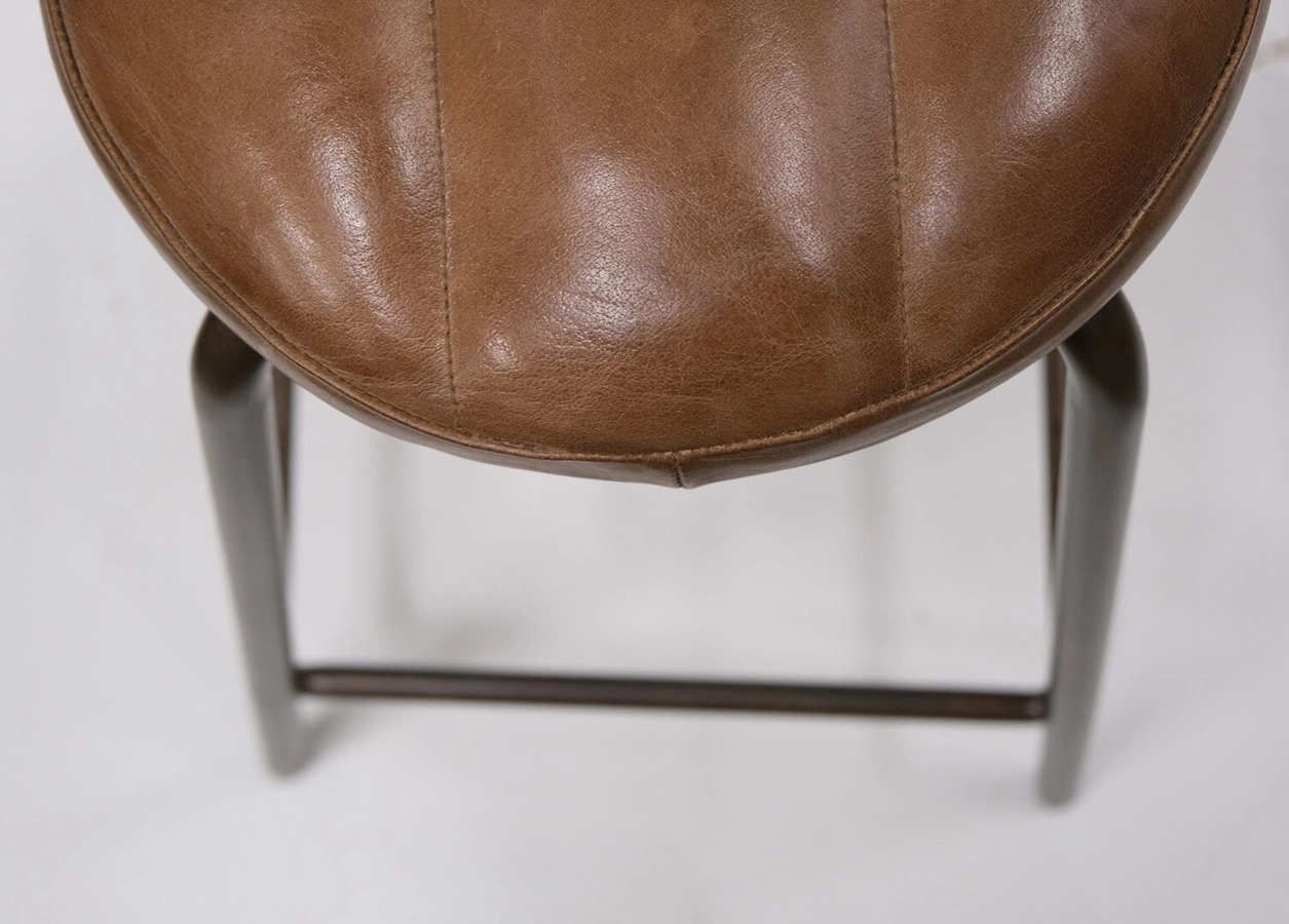 Brooklyn barpall med rund sits från Trademark Living.