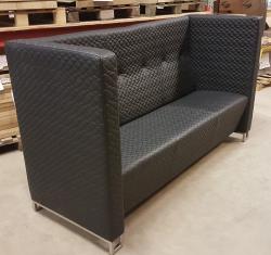 Giano+ soffa krom/svart quiltat konstläder mässexemplar