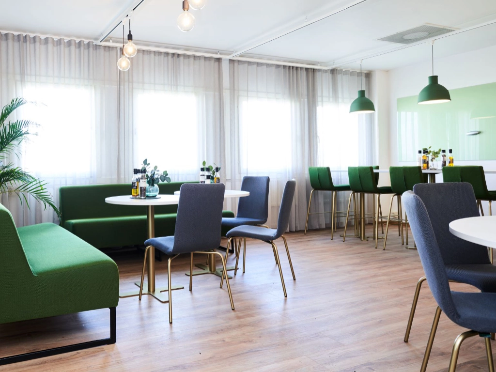 Monte Carlo Air modulsoffa från Lotus Furniture som innehåller flera moduler.