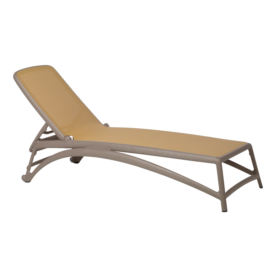 Atlantico solsäng från Nardi i duvgrå med deserto syntetväv.