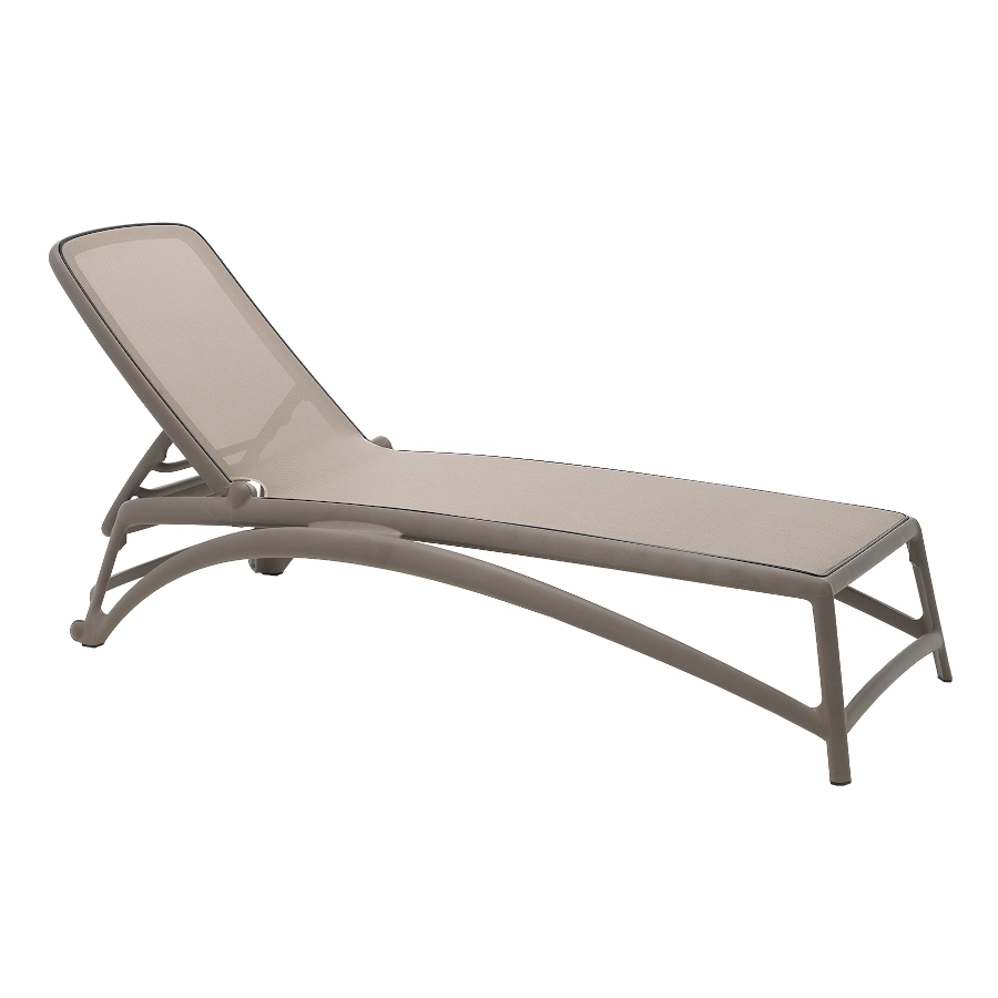 Atlantico solsäng från Nardi i duvgrå med duvgrå syntetväv.