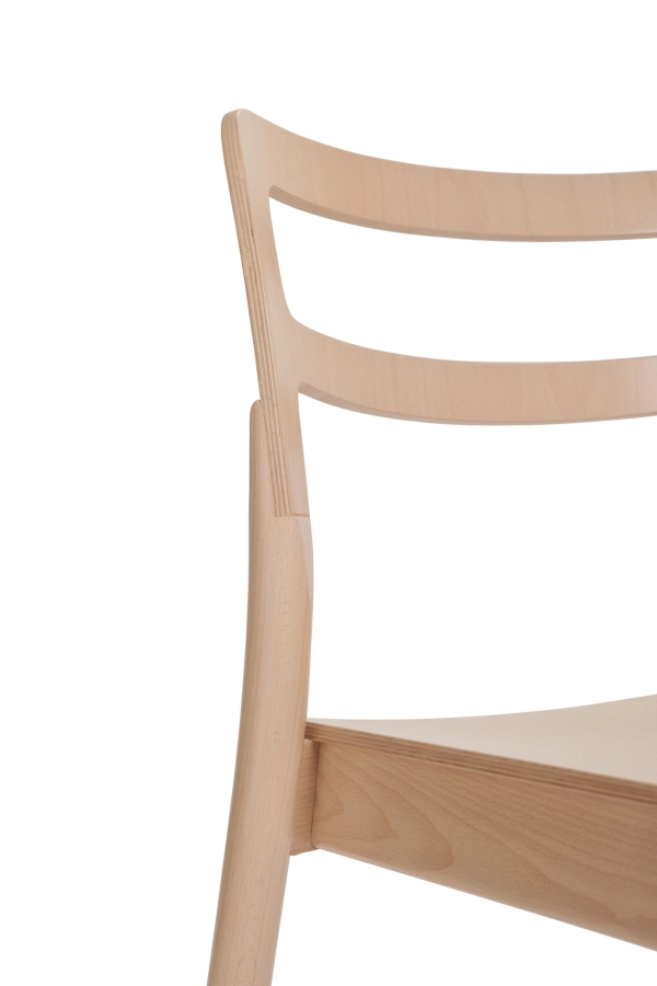 Plasa stol med träsits från Paged Meble.