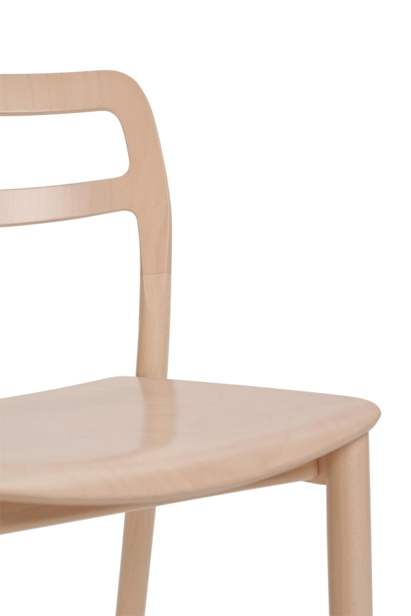 Plasa stol med träsits från Paged Meble.