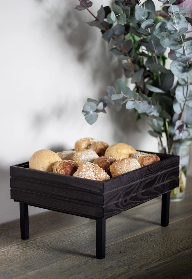 Låg ställning från Select Concept ihop med GN 1/2 trälåda.