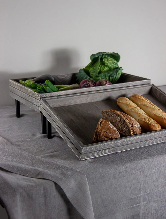 Ställningar ihop med trälådor från Select Concept.