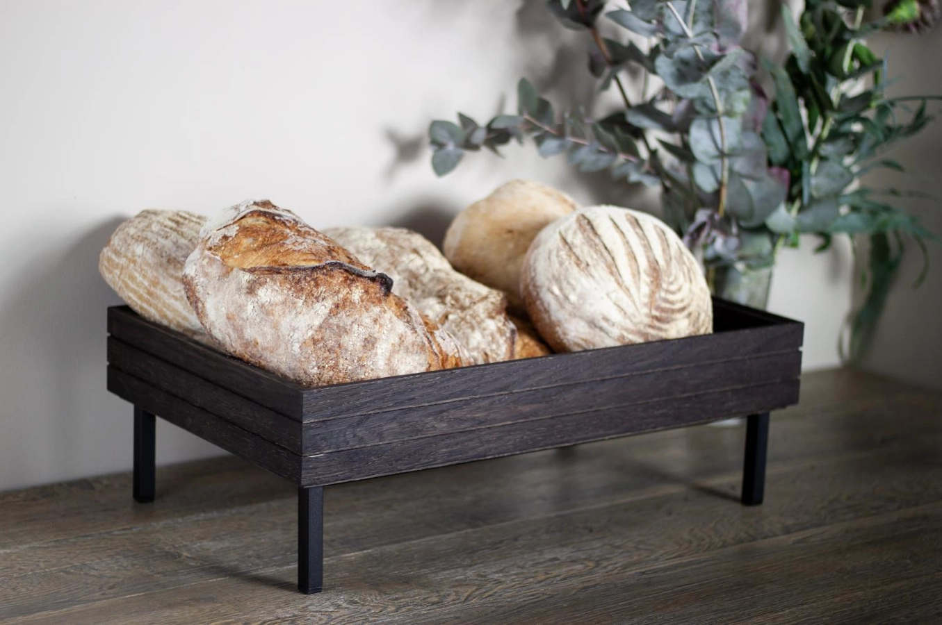 Låg ställning från Select Concept ihop med GN 1/1 trälåda.