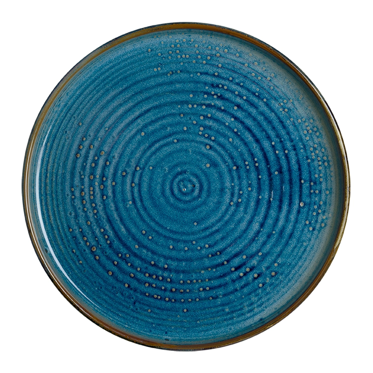 Sapphire tallrik 28 diameter cm från Bonna som är flat med kant.