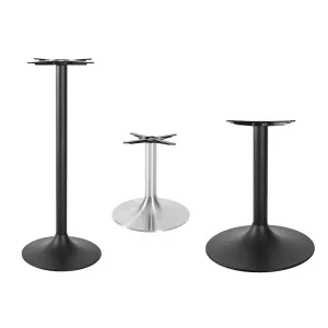 Trumpet bordsstativ från Global i olika höjder och färger.