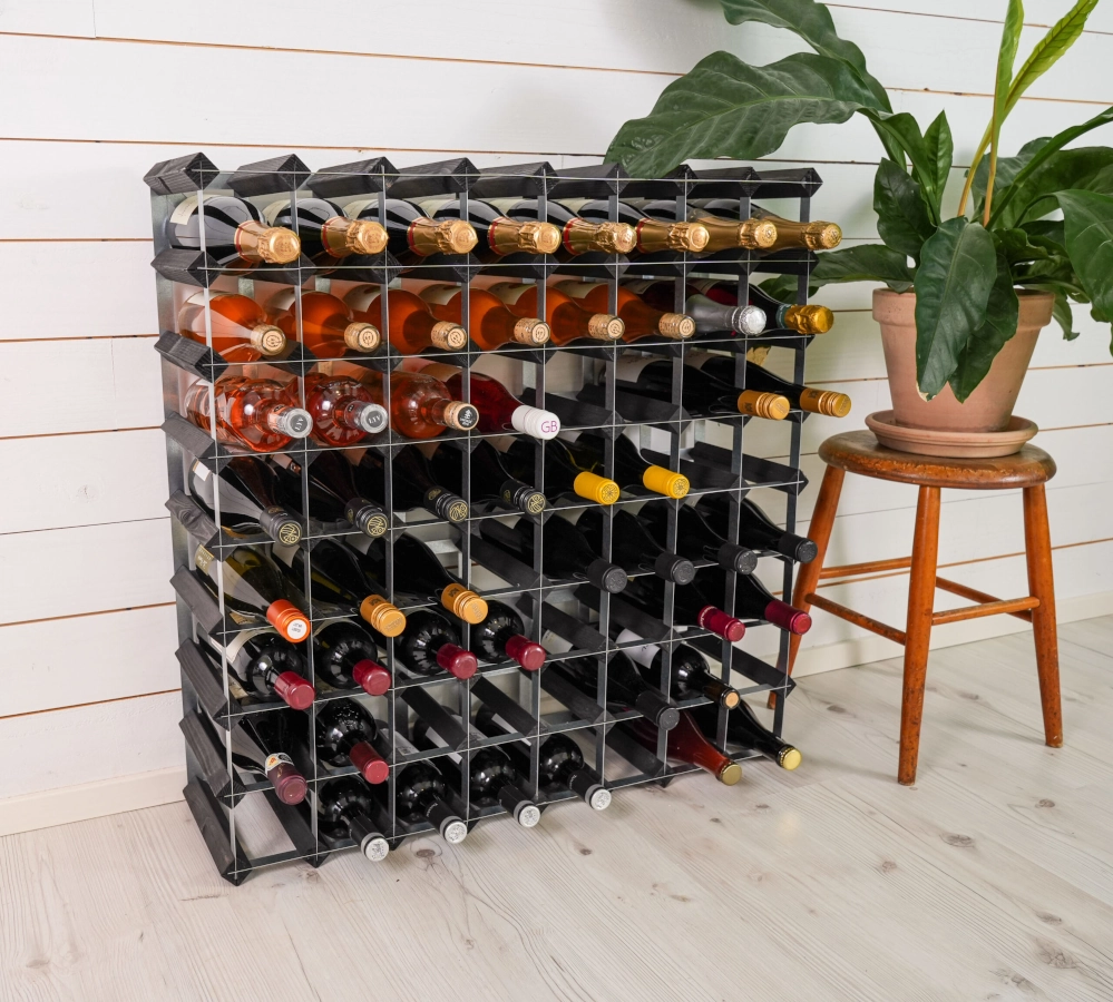 Vinställ i svart med plats för 72 flaskor från Traditional Wine Rack.