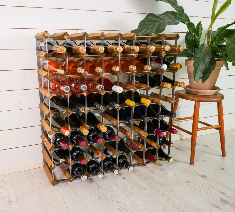 Vinställ i ljus ek med plats för 72 flaskor från Traditional Wine Rack.