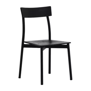 Venedig stol från Lotus Furniture.