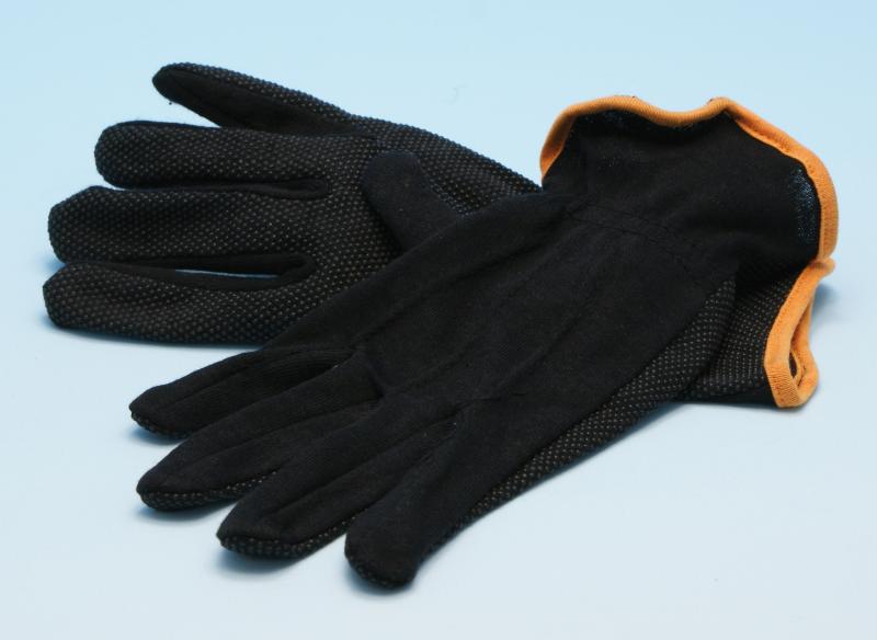 Plockhandskar 15kr /st  svart med noppor   Priset gäller för 12 Par/ fp