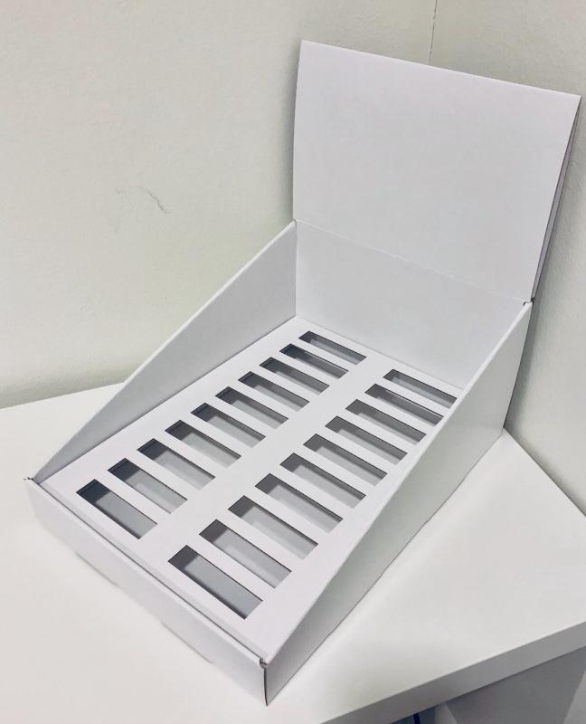 Bordsdisplay med skyltlock