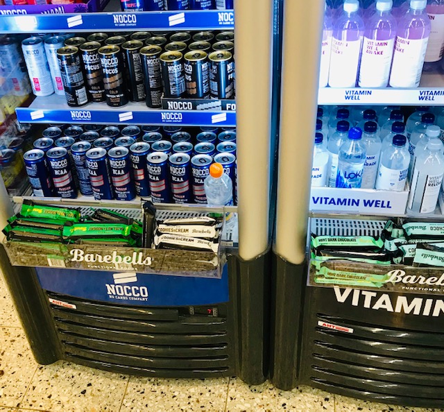 Plastlåda Plastbox  vid kylen impulsförsäljning