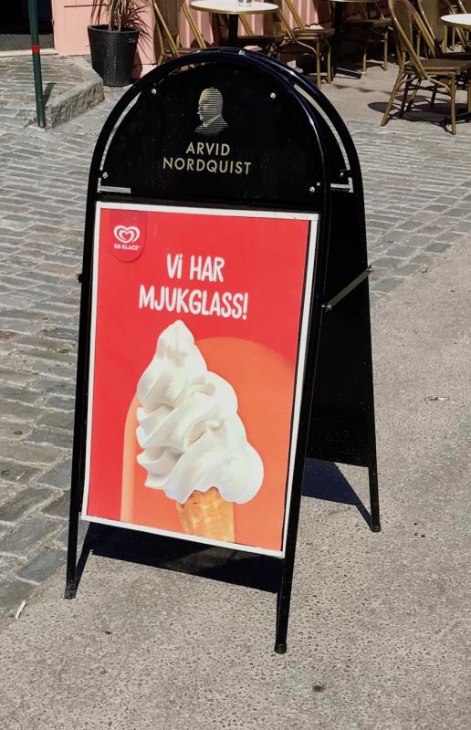 Gatupratare 50x70 svart sign