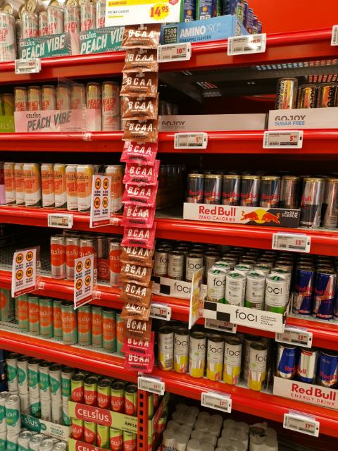 Plastslipsar i butik