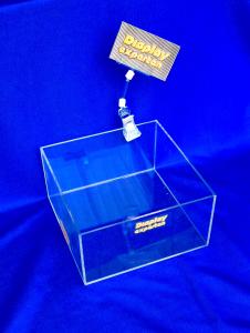 Plexihuv-Plexilåda 200x200x106  149 kr / st