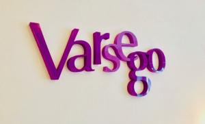 Logo skylt Varsego
