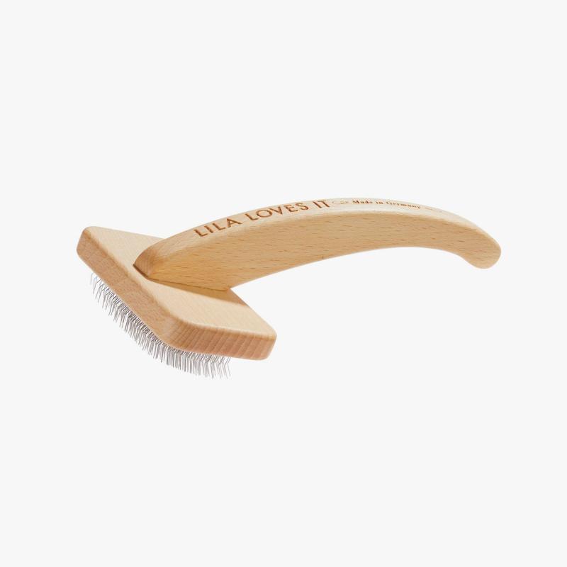 Slicker brush medium