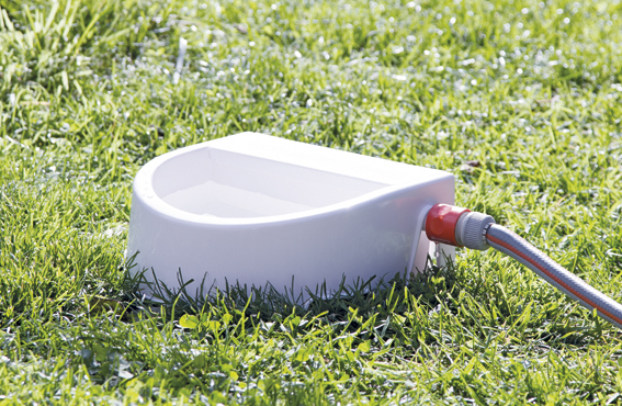 Vattenautomat för trädgårdsslang, 1.5 l/24 o 10 o 23 cm, vit
